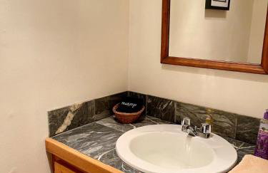 Five-Story Vacation Rental near Stowe Mountain and Smugglers' Notch Ski Resorts, Vermont - Foto 74