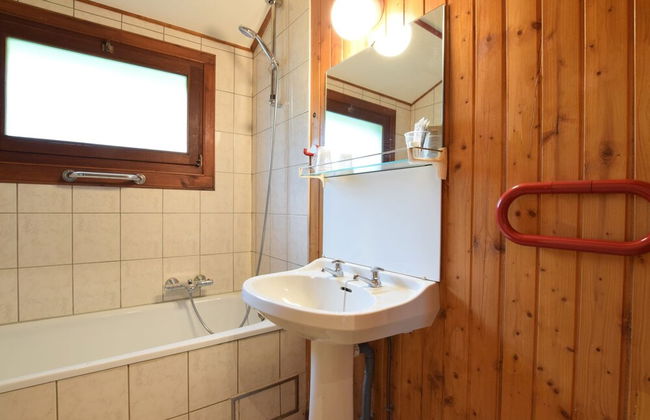 Peaceful Holiday Home in Tenneville near Forest - Photo 12