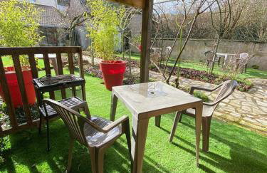 Logement avec alcôve et jardin proche du Château - Foto 8