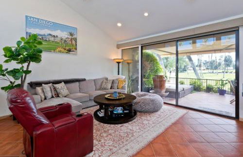 Spectacular condo with private golf privileges includes golf cart on Monterey Country Club !! - Foto 12