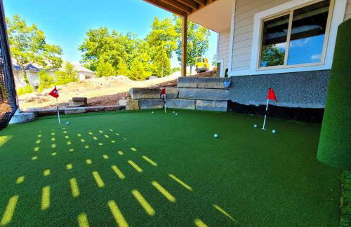 Magazine-Featured Mansion, Golf Green, Casino, etc - Foto 47