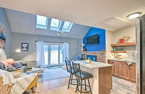 Ski-InandSki-Out Tenney Mountain Condo with Fireplace! - Foto 1