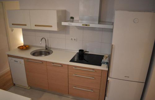 Apartment Stars in Shadow - Photo 11