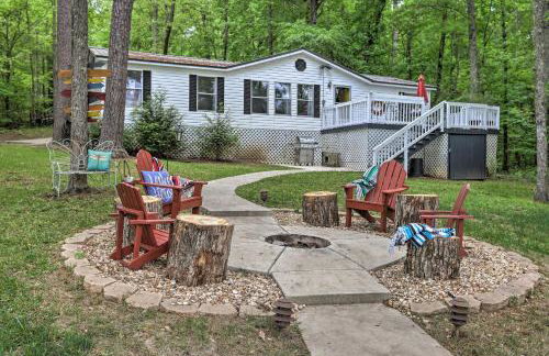Lakefront Sparta Home Fire Pit, Dock and Kayak - Foto 23
