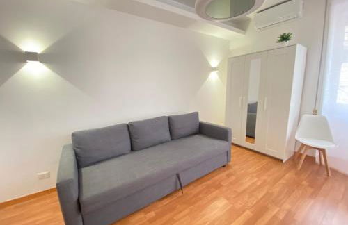 Golden Essence Apartment - terrace & metro - Foto 17