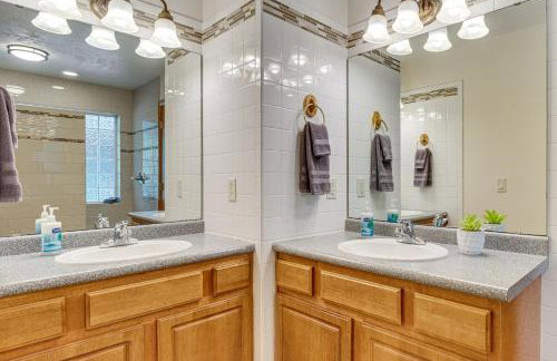 TroutFest Riverfront Norfork Home, Great Fishing - Foto 15