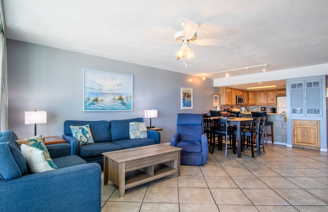 Romar Tower Condos - Photo 25