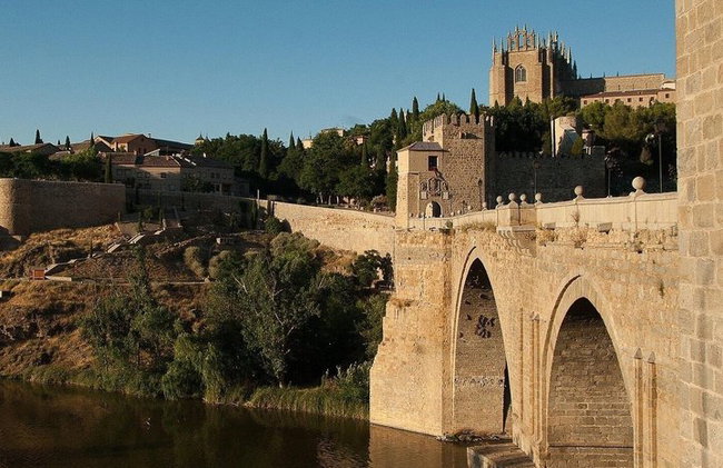 Visita autoguiada de Espadas, Santos y Académicos por Toledo - Foto 4