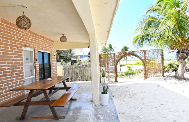 Arena y Mar Beachfront House, El Cuyo by The Spot Rentals - Foto 25