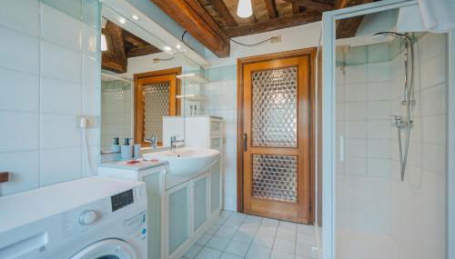 Castellana Home 221- Free Parking & Wi-Fi - Foto 4, towels, Shower