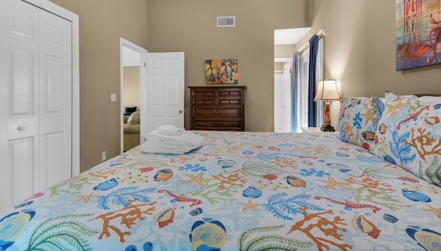 Pet Friendly on Canal in Old Seagrove - Next to Seaside & 3 Blocks to Beach! - Foto 2, Habitación