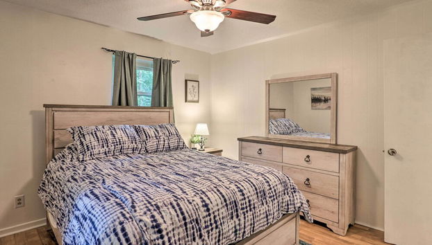 Peaceful Pisgah Forest Cottage with Fire Pit! - Foto 5, Interior