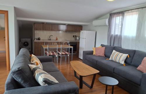 Ste's house at Macedonia Airport - Photo 40