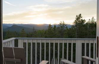 Luxe 4BR Mtn Retreat With Stunning Views Near Ski AndHikes - Foto 1