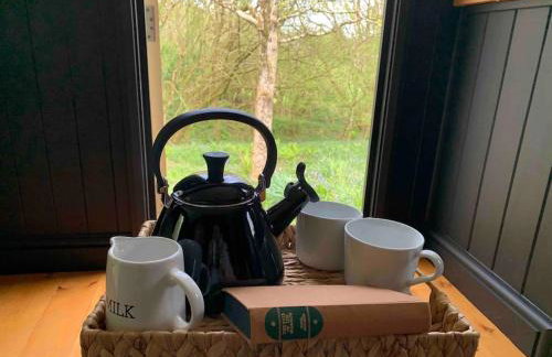 Shepherd's Hut - Sleeps 2 - Pet Friendly - Parking - Foto 35