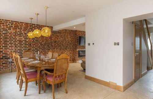 Spacious 4-Bed Near City & Sea - Foto 5