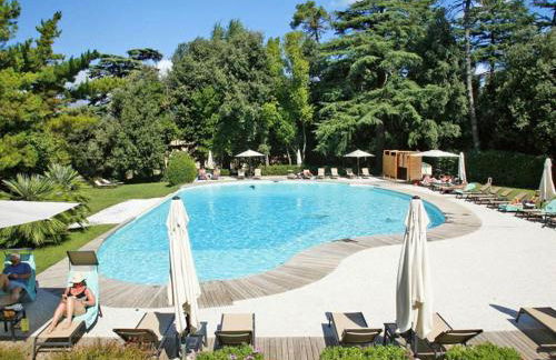 Incantevole borgo con piscine - Foto 26