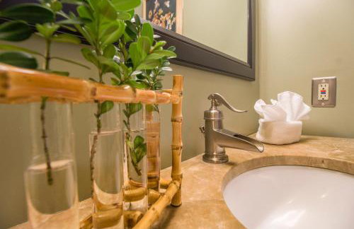 The Magnolia Retreat in Historic Savannah 1BR - Foto 10