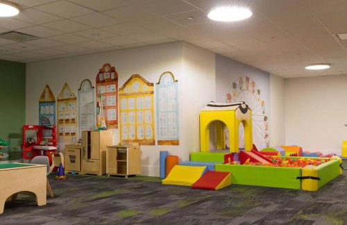 Modern Loft 15 Min from NYC with City View & Pool - Foto 9