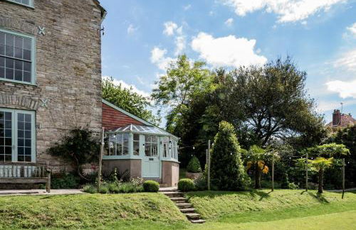 Magnificent Clarence cottage! - Photo 17