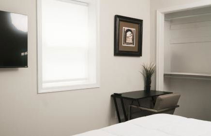 King Bed & Fenced Yard - Floyd's Freedom- Book Now! - Foto 17