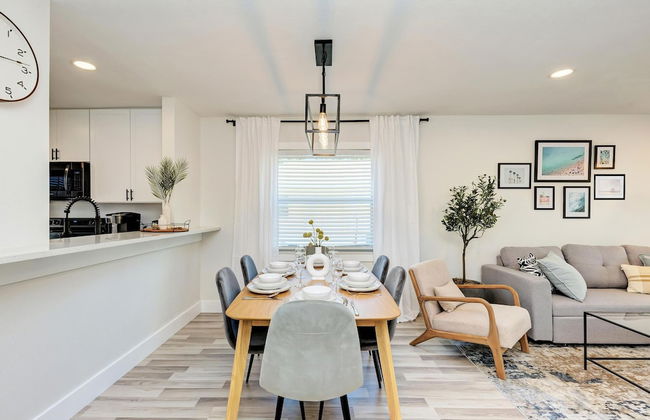 Charming Florida Beach Home w King Bed Patio - Photo 30