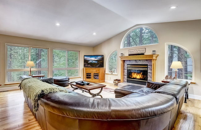 Nestled Pines Retreat Hot Tub, Pool Tahoe, Foosball, +more! - Foto 15