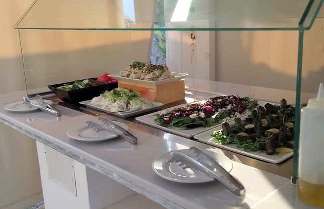 Alia Suites & Alia Beachfront Suites and Spa - Photo 34