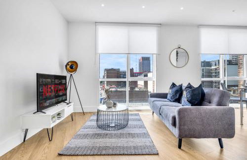 Pluxa Nero Deluxe - City Bliss 2Bath, Walk to Transit - Foto 2