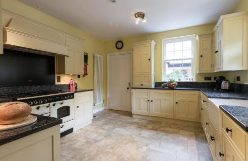 Northolme Hall - Photo 17