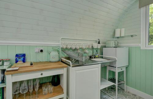 Little House in the Big Woods Brendon Hill - Photo 4