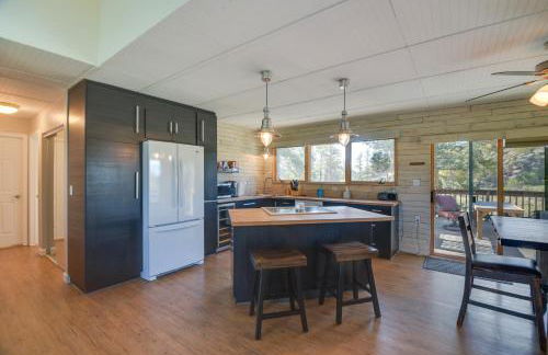 Cozy Red Feather Lakes Retreat with Deck and Yard - Foto 8