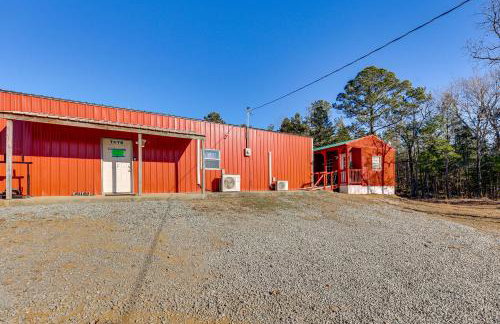 Gym Access On-Site: Cabin w/ Deck in Red Oak! - Foto 27