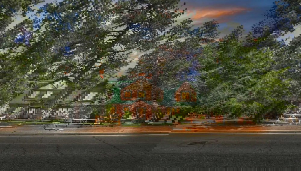 Timber Lodge HUGE Log Cabin with Hot Tub - Foto 1, Imagen principal