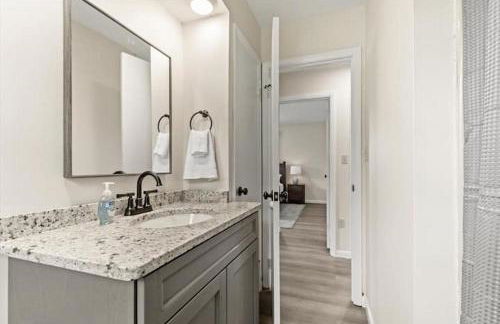 Joyful 5-Bedroom Home - Foto 21