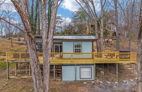 Lazy Lake 3BR Cabin w/ Mtn Views + Hot Tub +Wi-Fi - Foto 27