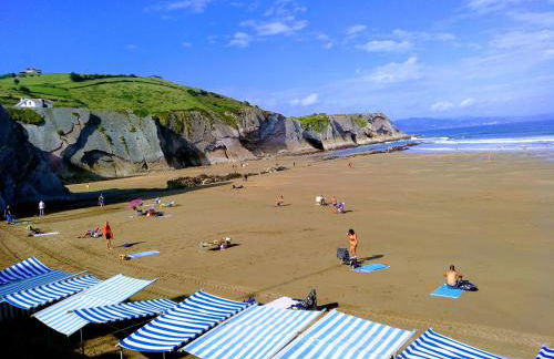 Apartamento Costa II con Parking exterior comunitario y parking privado en el centro - Foto 19