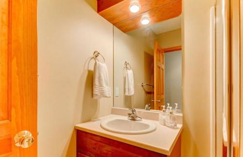 SH4 Bretton Woods condo with Hot Tub next to skiing and Mt Washington Hotel ski slopes views - Foto 21