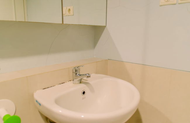 Fancy and Nice 1BR Apartment at Silkwood Residence - Photo 12