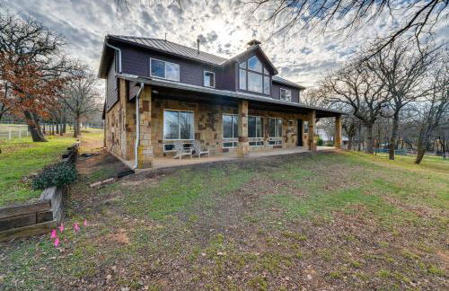 11 Mi to Downtown Denton Spacious Ranch Retreat - Photo 28
