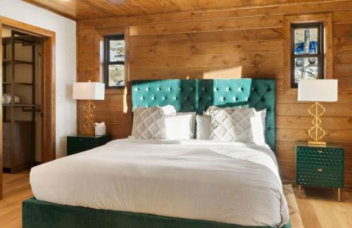 3BR+Loft Modern Mountain Retreat w Hot Tub - Foto 27