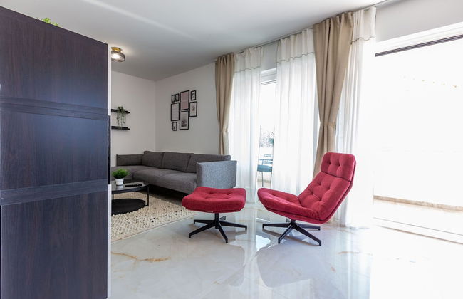 Exquisite Prestige Luxury Apartments With Shared Pool - Photo 30