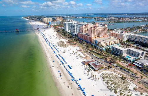 Family Friendly Home Near Beach and Downtown - Photo 5