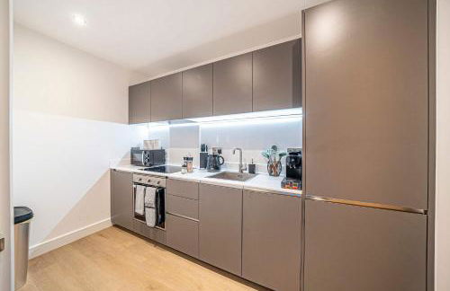 Leeds City Centre 2BR Apartment - Luxury Stay with Private Terrace - Foto 36