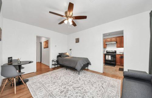 Serene Studio Escape - EADO HTX 1 - Foto 77