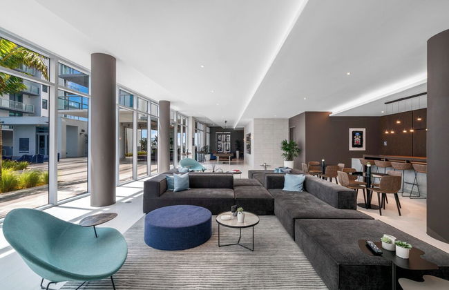 Modern Condo in Design District - Photo 5