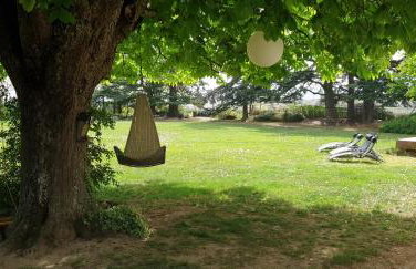 Séjour élégance et bien-être au CHATEAU de GRANDMONT - piscine et parc arboré au coeur du vignoble du Beaujolais - Foto 6
