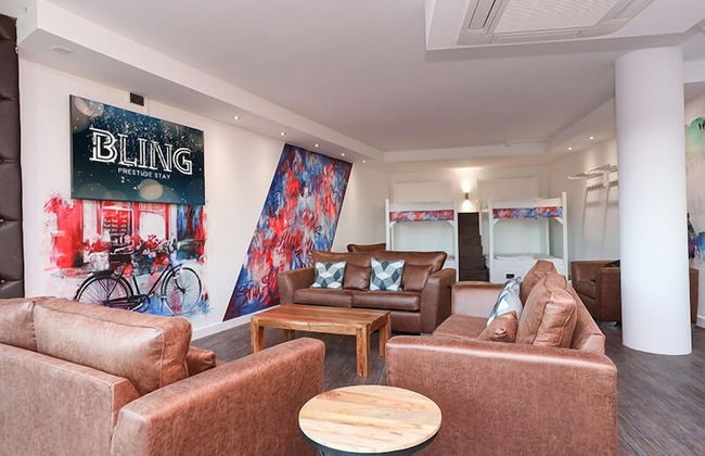 The Bling Hotel by UStay - Photo 8