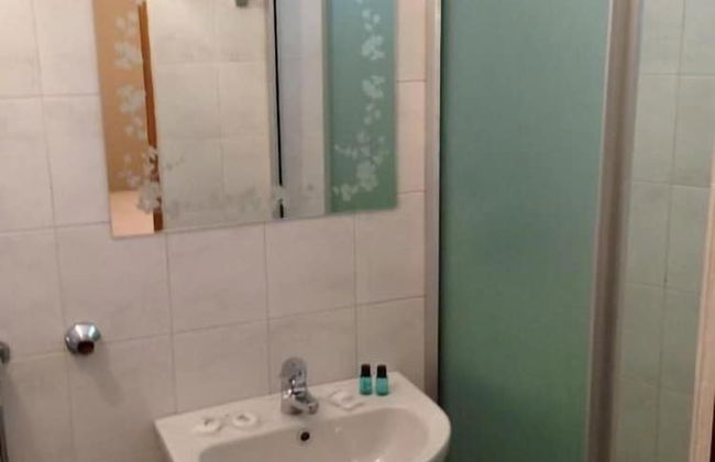 De La Tour - Photo 24