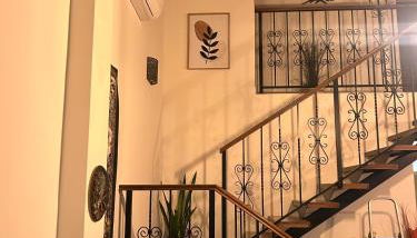 House -Sleeps 6-Garden-Fireplace - Photo 2